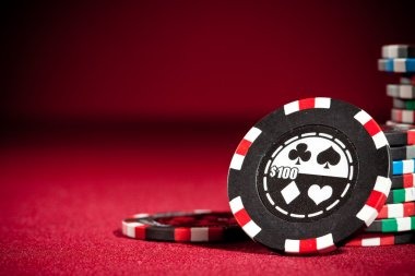 qqdewi login platform interface showing football markets and live-dealer tables